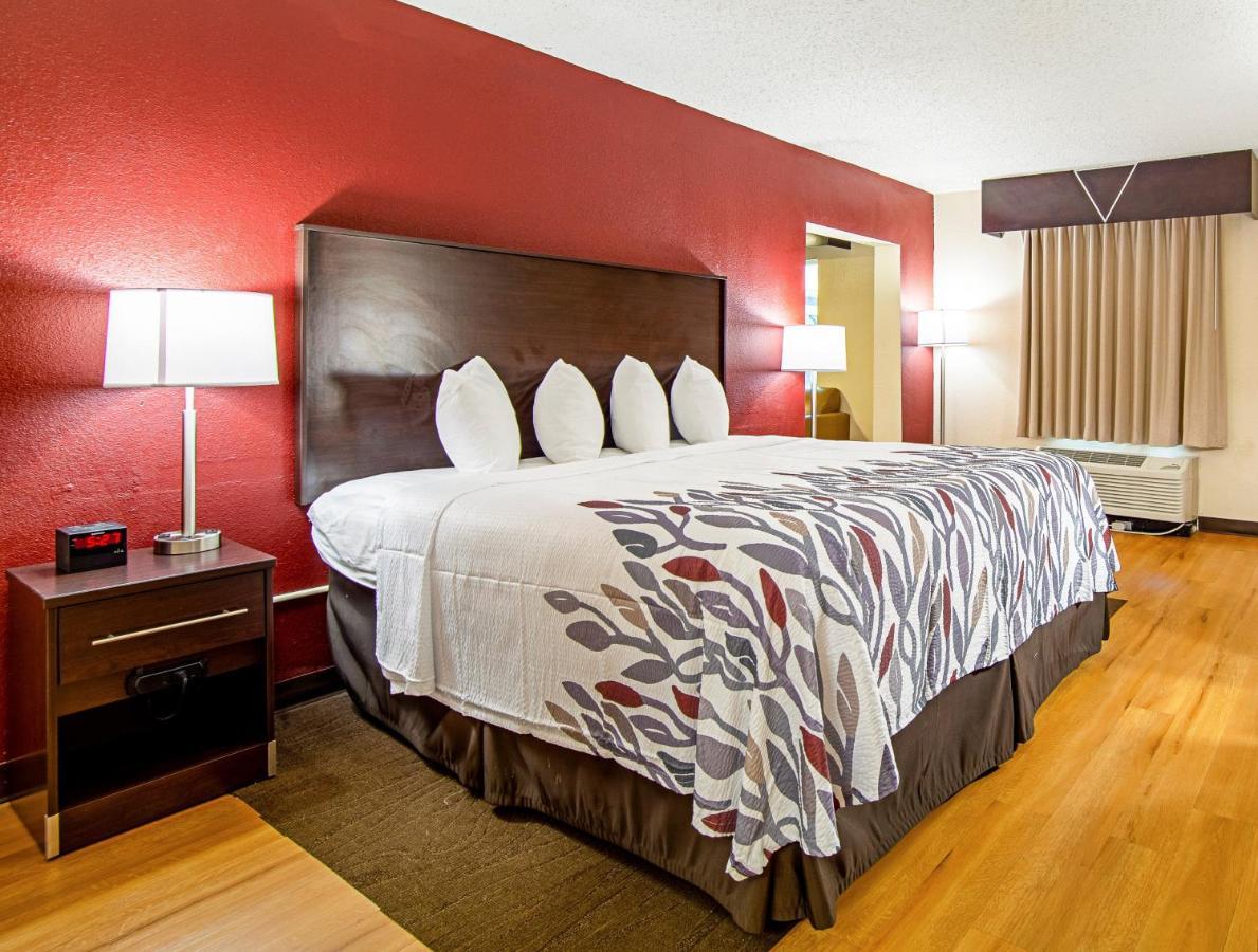 Red Roof Inn & Suites Greenwood, Sc Exterior photo