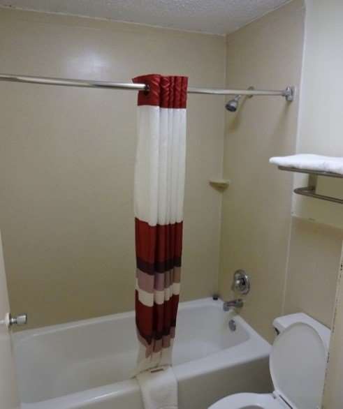 Red Roof Inn & Suites Greenwood, Sc Room photo