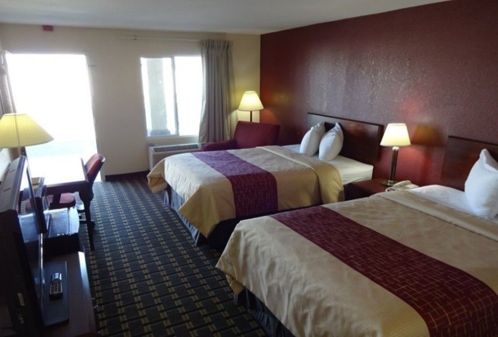 Red Roof Inn & Suites Greenwood, Sc Exterior photo