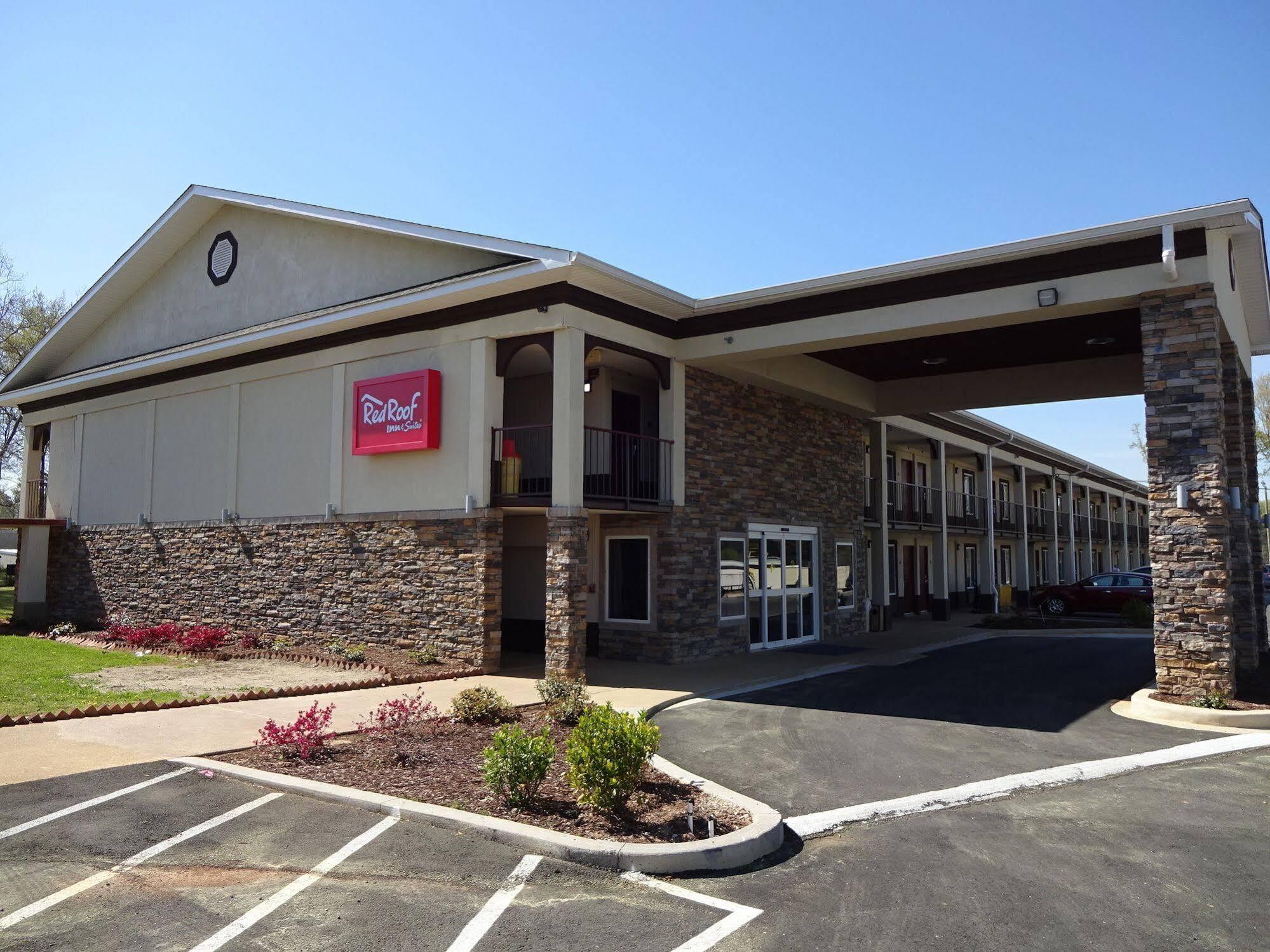 Red Roof Inn & Suites Greenwood, Sc Exterior photo